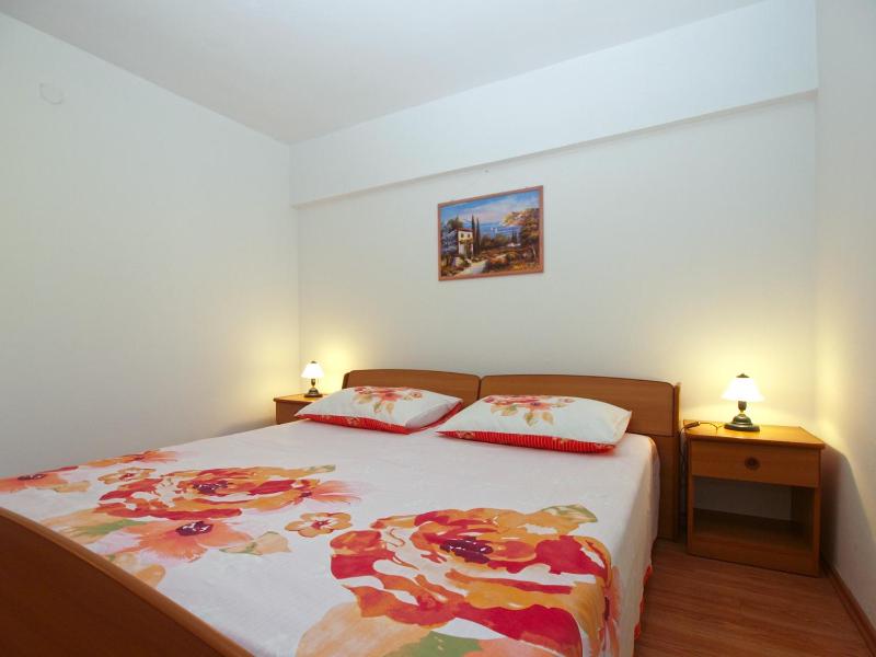 Apartment image 3