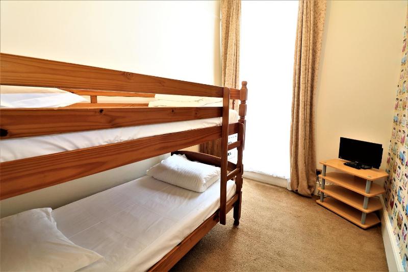 Standard Family Room image 4