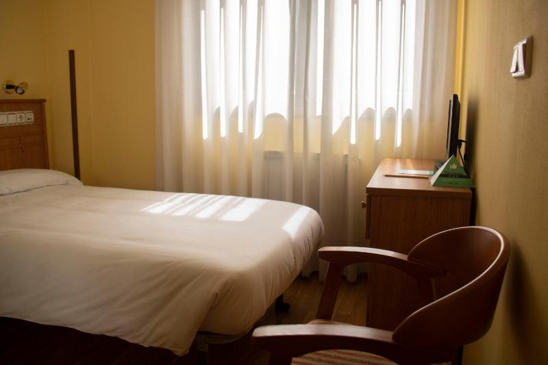 Single Room image 2