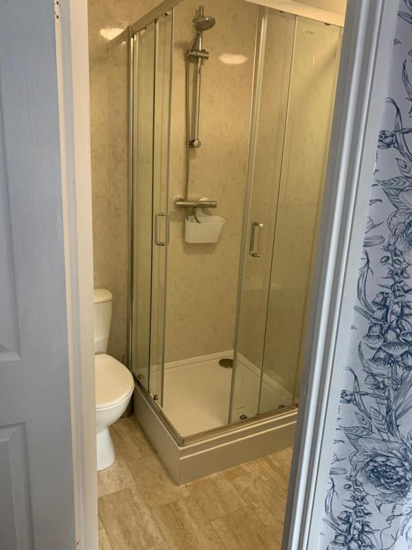 Crown Hotel - image 4