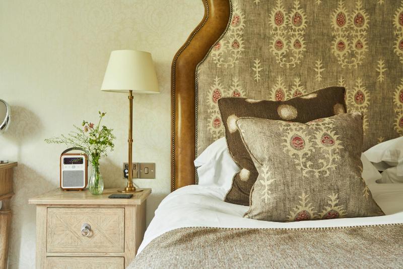 Deluxe Double Room image 2
