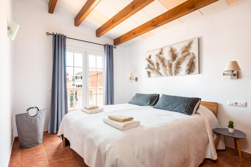 Itsasalde 3 bedroom villa Cala'n Blanes - image 32