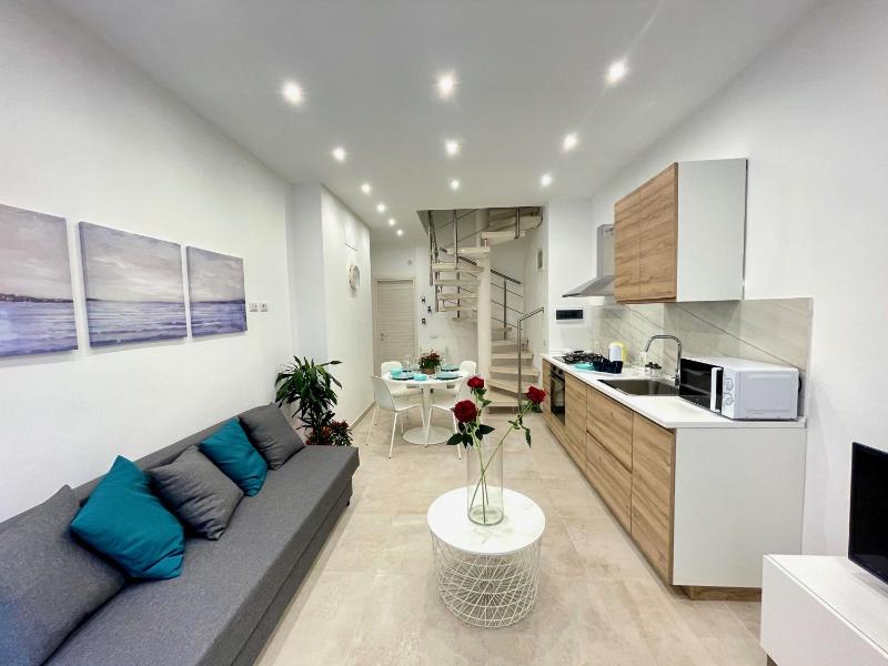 Eos Sea View Apartments - image 6