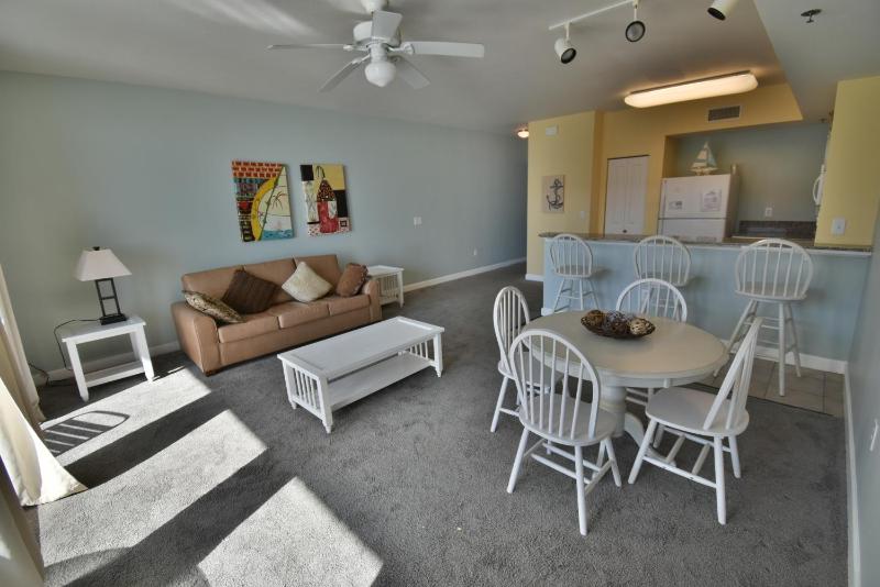 One-Bedroom Apartment image 3