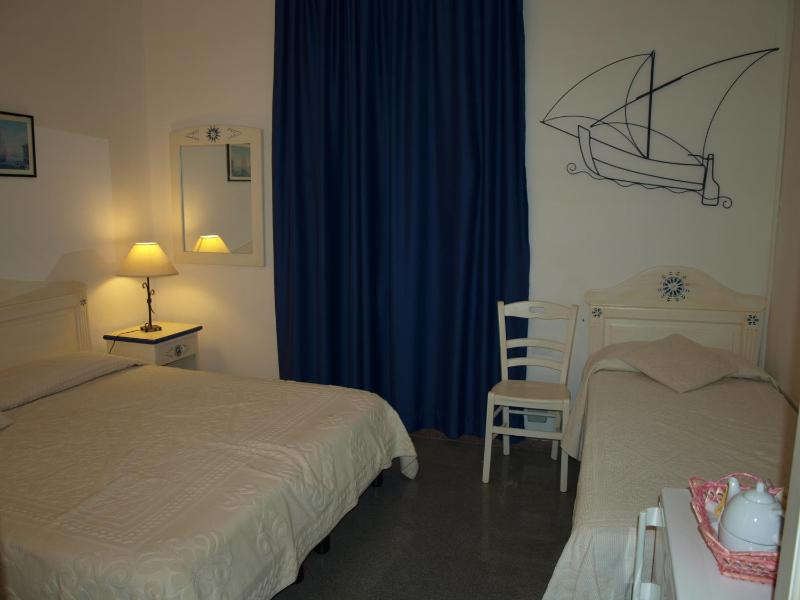 Superior Triple Room image 3