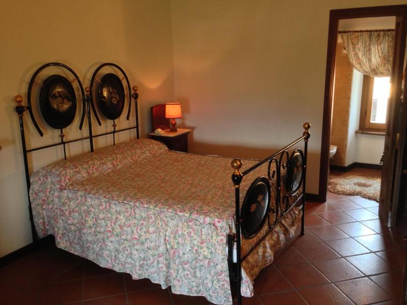 Two-Bedroom Apartment with Pool View image 4