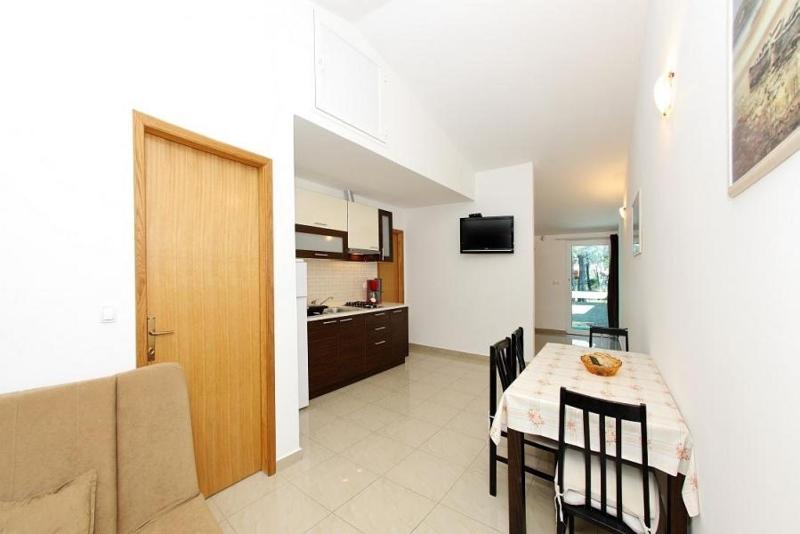 Apartment in Vir with sea view balcony air conditioning Wi-Fi (4595-3) - image 23