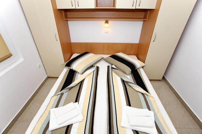 Apartment in Vir with sea view balcony air conditioning Wi-Fi (4595-3) - image 9