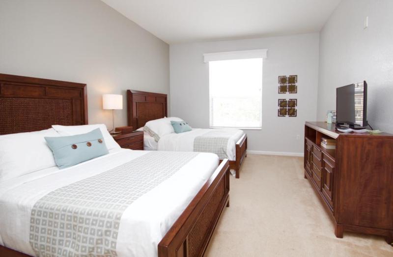 Three-Bedroom Apartment image 3