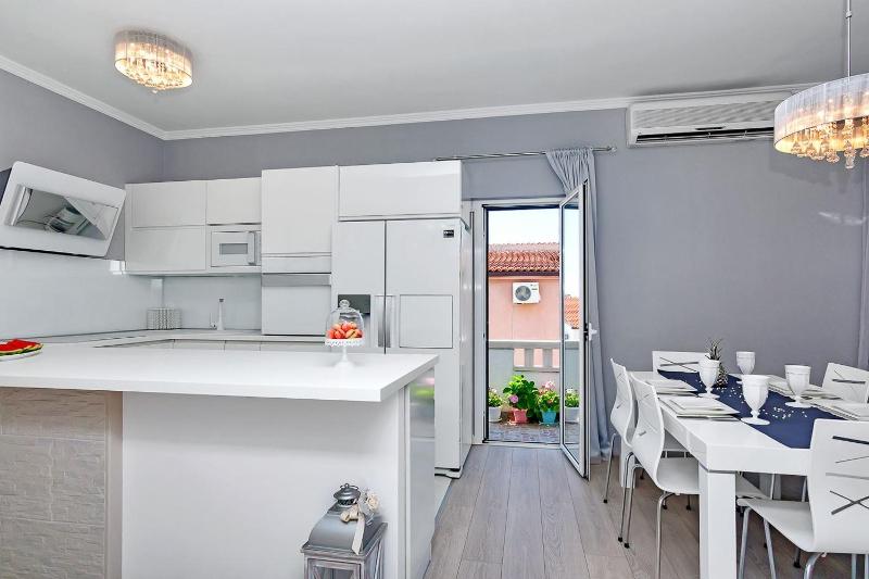 Apartments Gisela - image 2