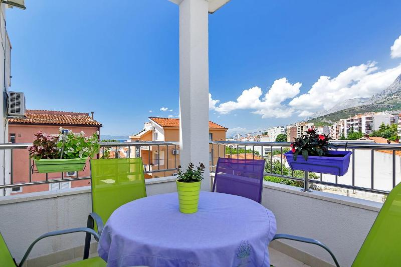 Apartment with Balcony image 2