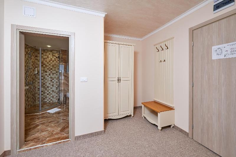Apartment with Sea View image 2
