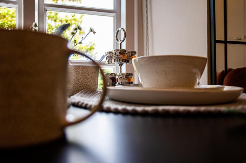 Deluxe King Room image 3