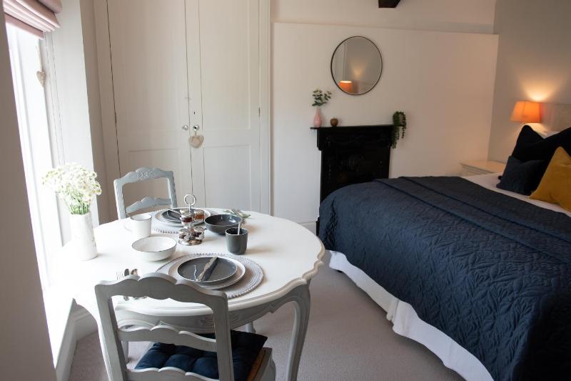 Deluxe Double Room image 4