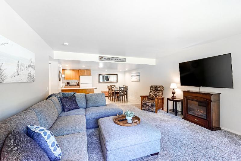 One Bedroom Apartment image 3