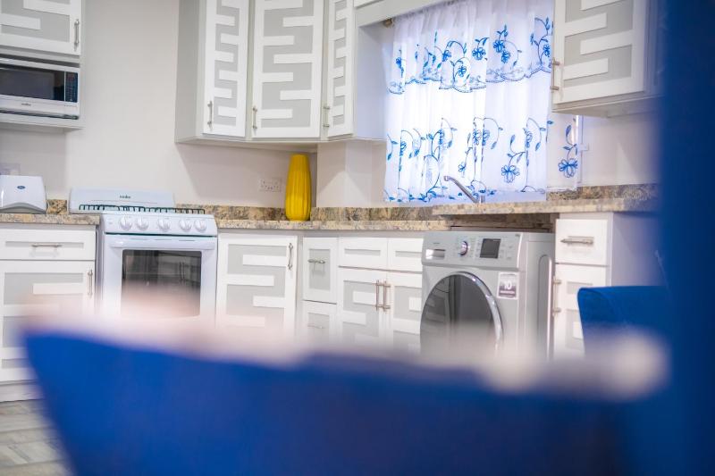 Royal Bliss Apartment Suites - image 6