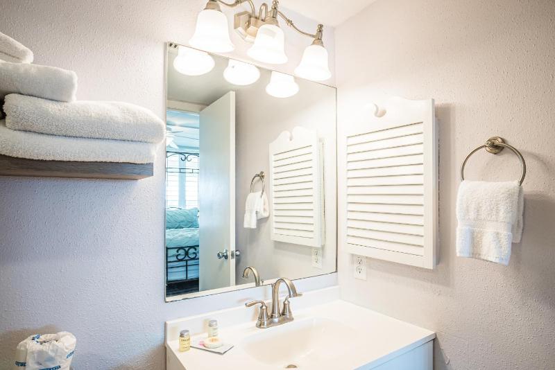 Two-Bedroom Apartment image 3
