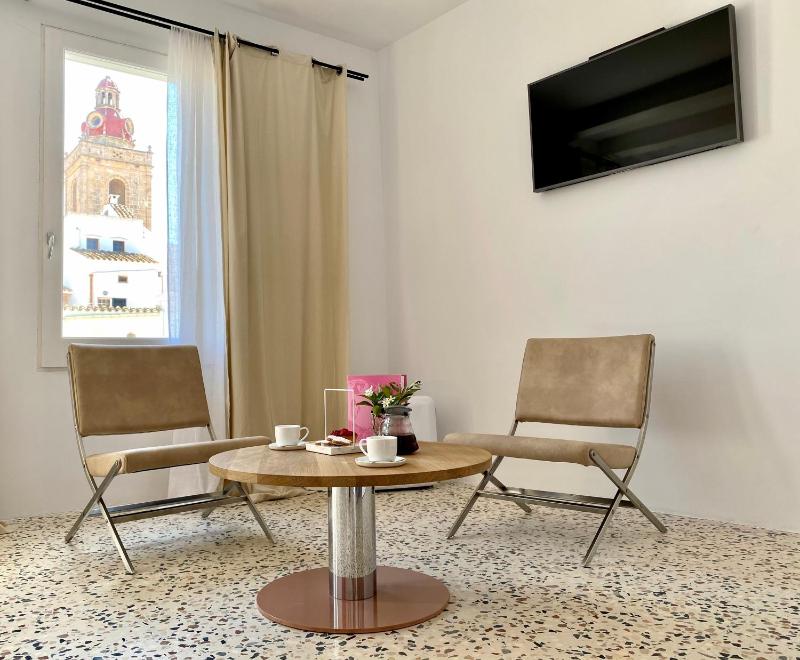 Junior Suite with Balcony image 2