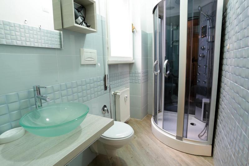 Double Room with Private Bathroom image 4