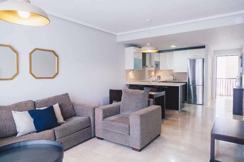 Apartment with Side Sea View image 4