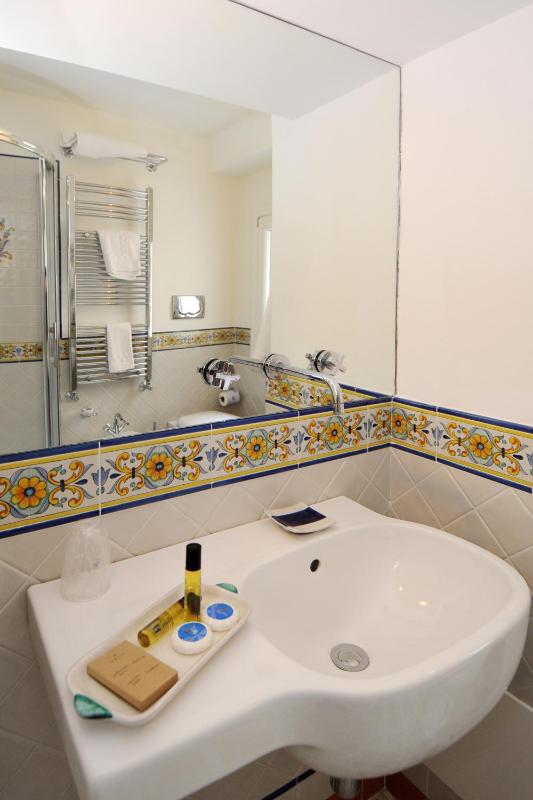 Double Room image 2