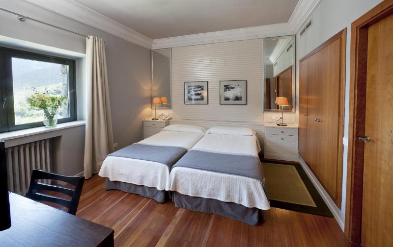 Superior Double Room image 1