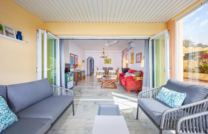 Las Palmeras Beach with Community Pool - image 7