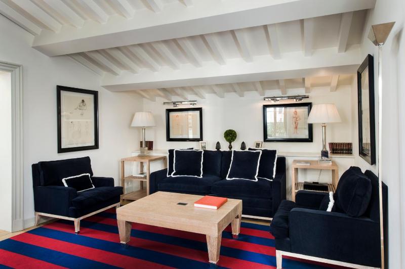 Apartment with Terrace image 3