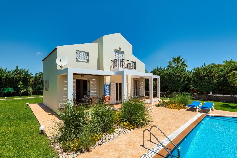 Three-Bedroom House image 2