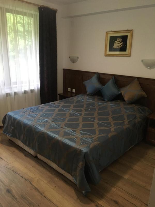 Double Room with Mountain View image 3