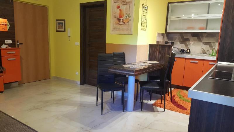 Safari Apartman - image 18