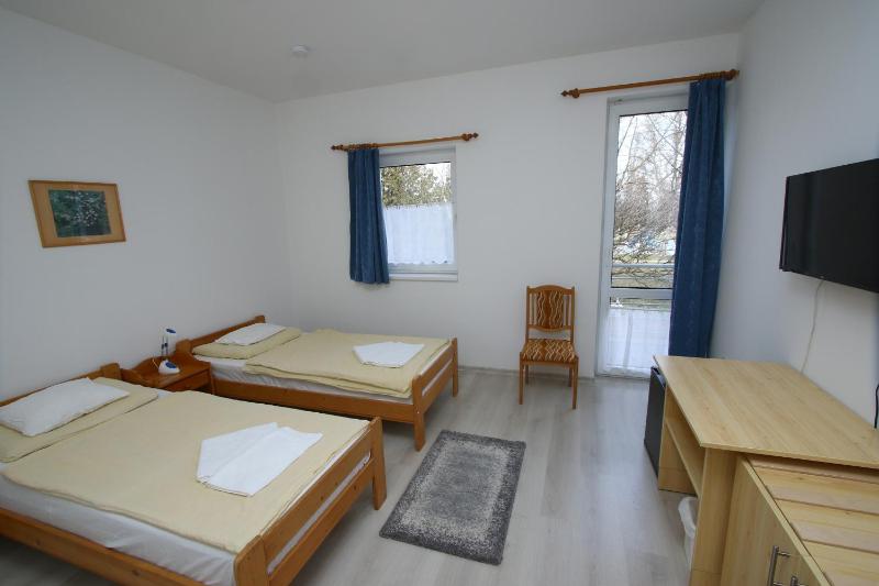 Standard Double or Twin Room image 2