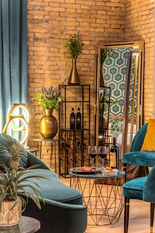 Executive Suite image 4