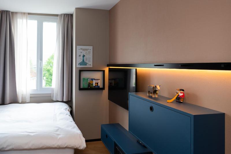 Standard Single Room image 3