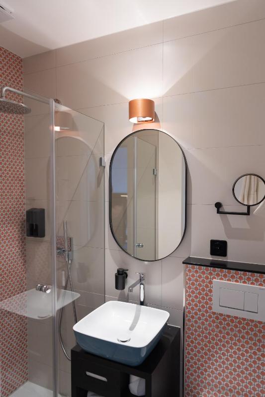 Double Room image 4