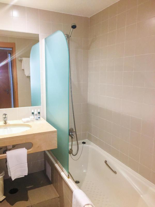 Two-Bedroom Apartment with Pool or Marina View (3 Stars) image 3