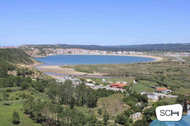 Three-Bedroom Villa image 4