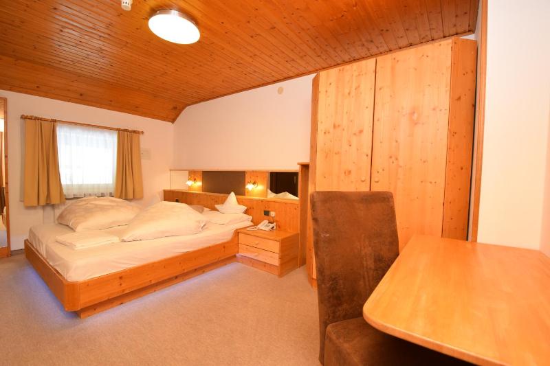 Triple Room image 2