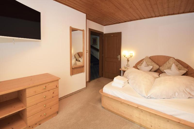 Triple Room image 3