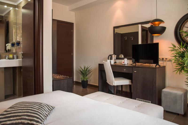 Double or Twin Room image 2