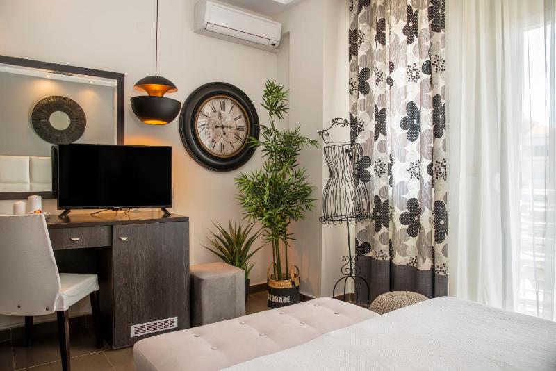 Double or Twin Room image 4