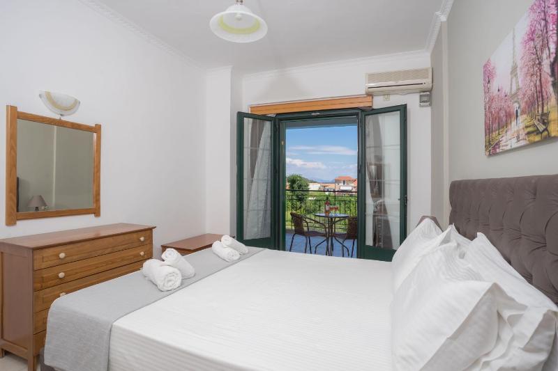 Apartment - Split Level image 2