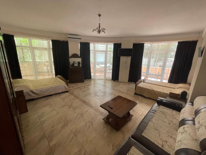 Family Room image 2