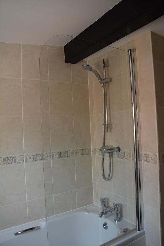Double Room with Shared Bathroom image 1