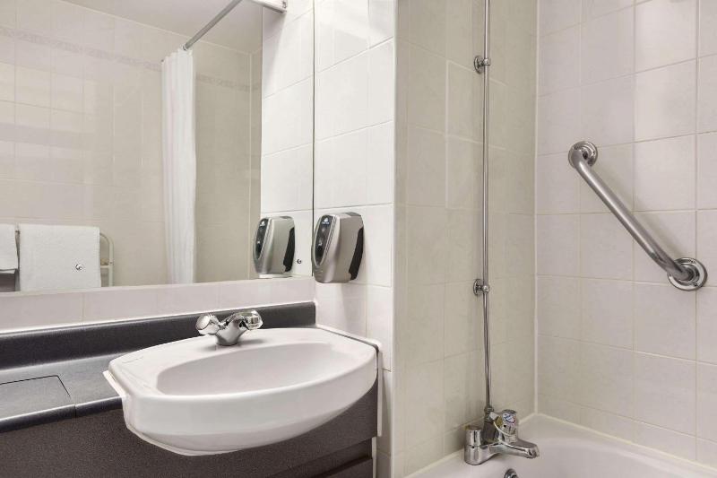 Double Room with Sofa Bed and Pull-out Bed image 2
