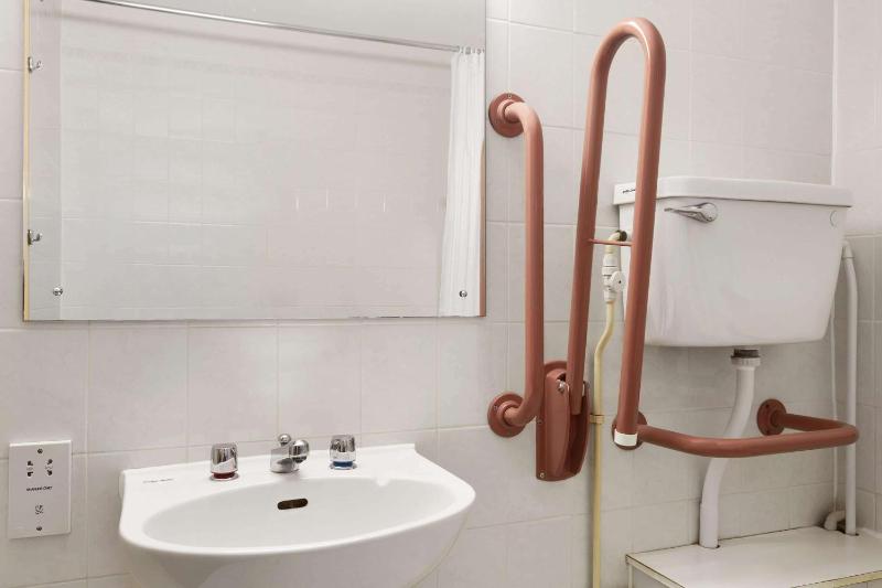 Twin Room - Disability Access image 2