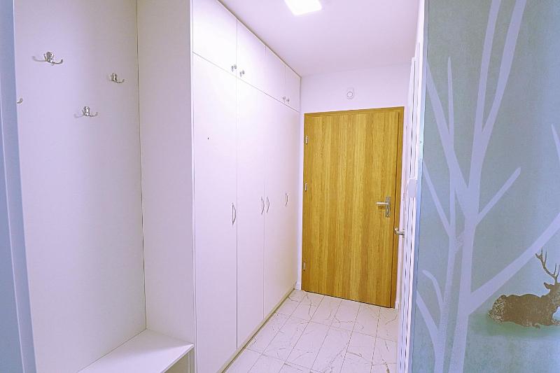 One-Bedroom Apartment image 3