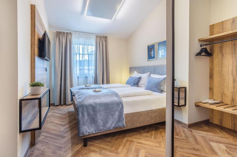 Studio Apartment image 2