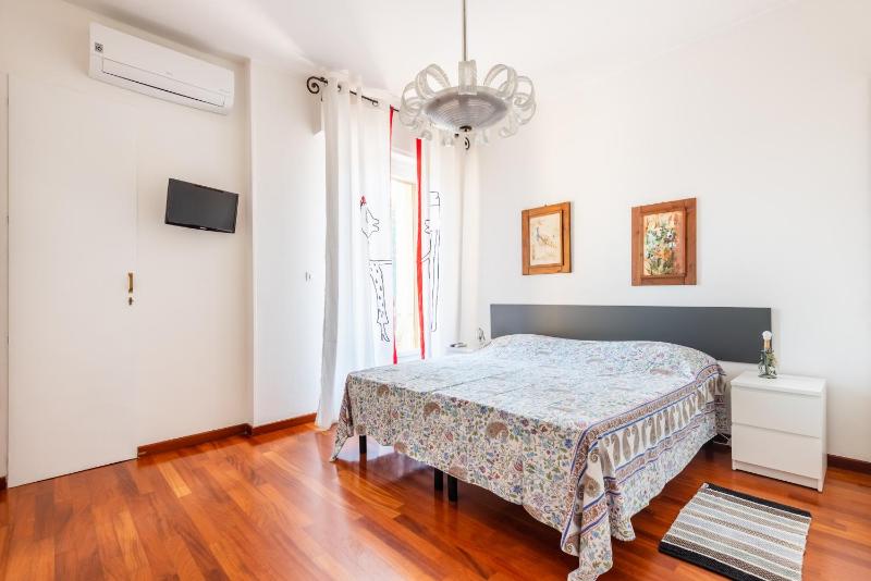 Arno River view Apartment Terraces Free Parking - image 12