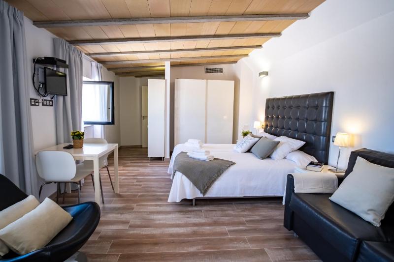 Junior Suite with Terrace image 4